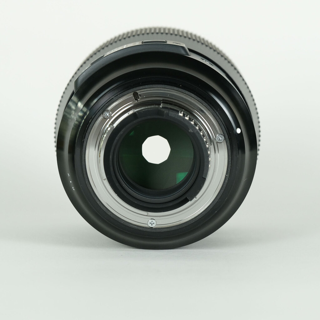 SIGMA 135mm F1.8 DG HSM｜Art [ニコンF用]の出品 | ONE SCENE（ワン
