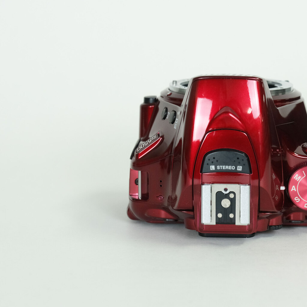 Nikon D5500 ボディ レッド