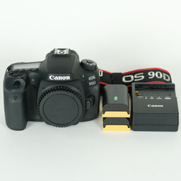 Canon EOS 90D