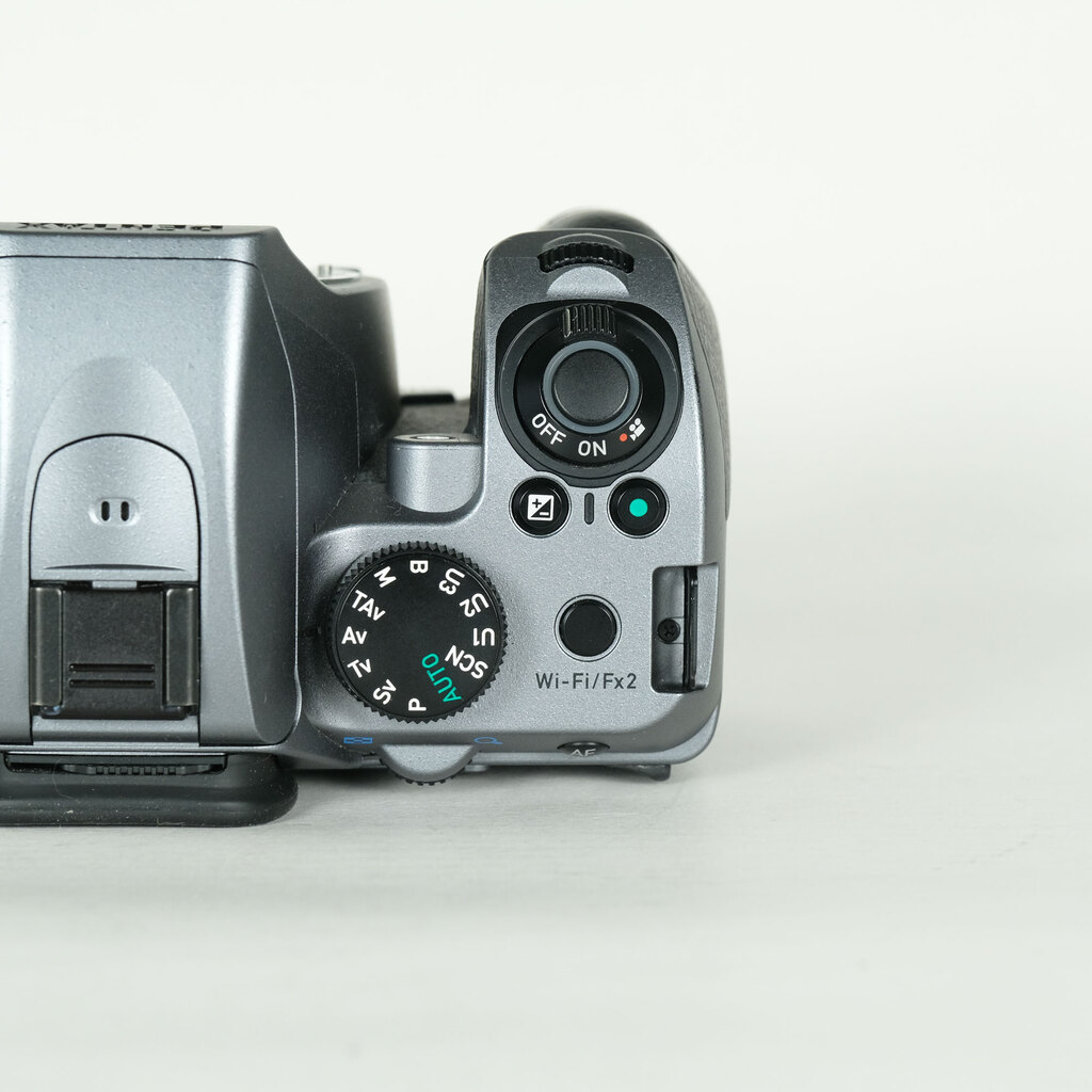 PENTAX K-70 ボディ シルキーシルバーの出品 | ONE SCENE（ワンシーン）
