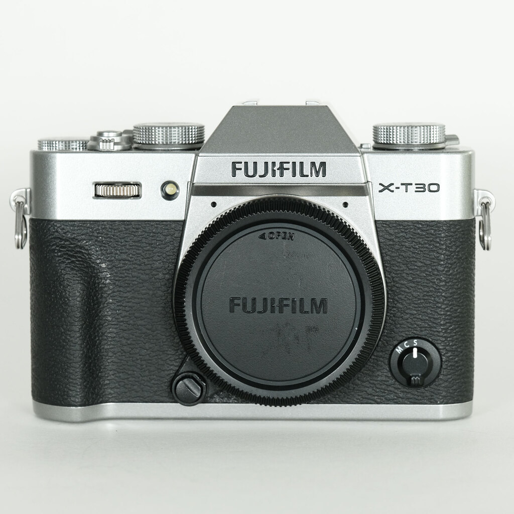 n*7様 ■ほぼ新品■ フジフィルム　FUJIFILM X-T30 ボディ 《S Amazon | 富士フイルム(FUJIFILM) ミラーレス一眼カメラ X-T30ボディ