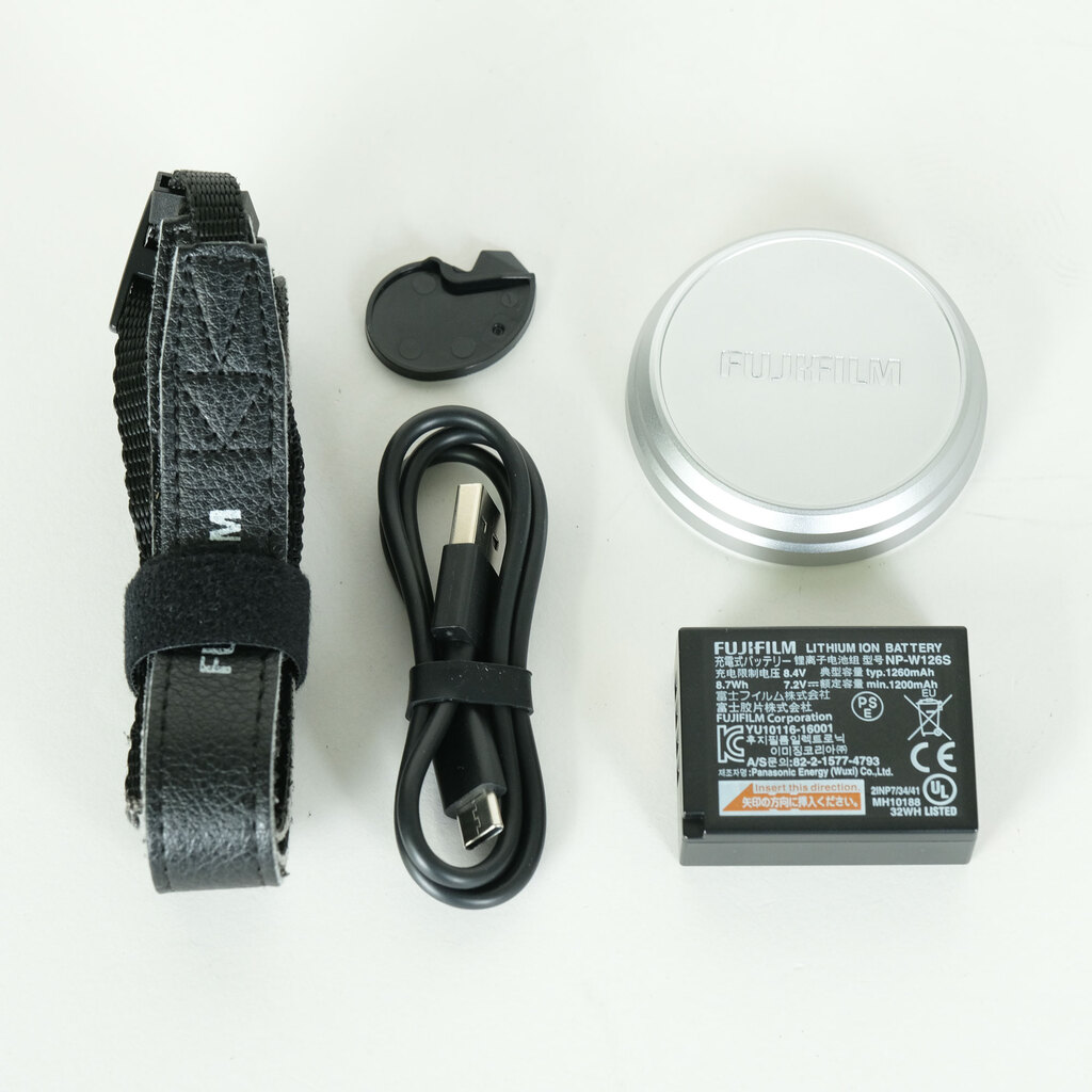 FUJIFILM X100V シルバー