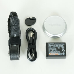 FUJIFILM X100V シルバー