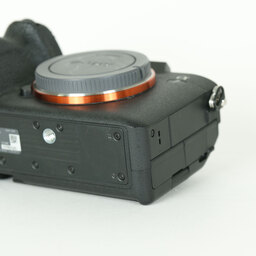 SONY α7 IV(ILCE-7M4) SONY α7 IV(ILCE-7M4)