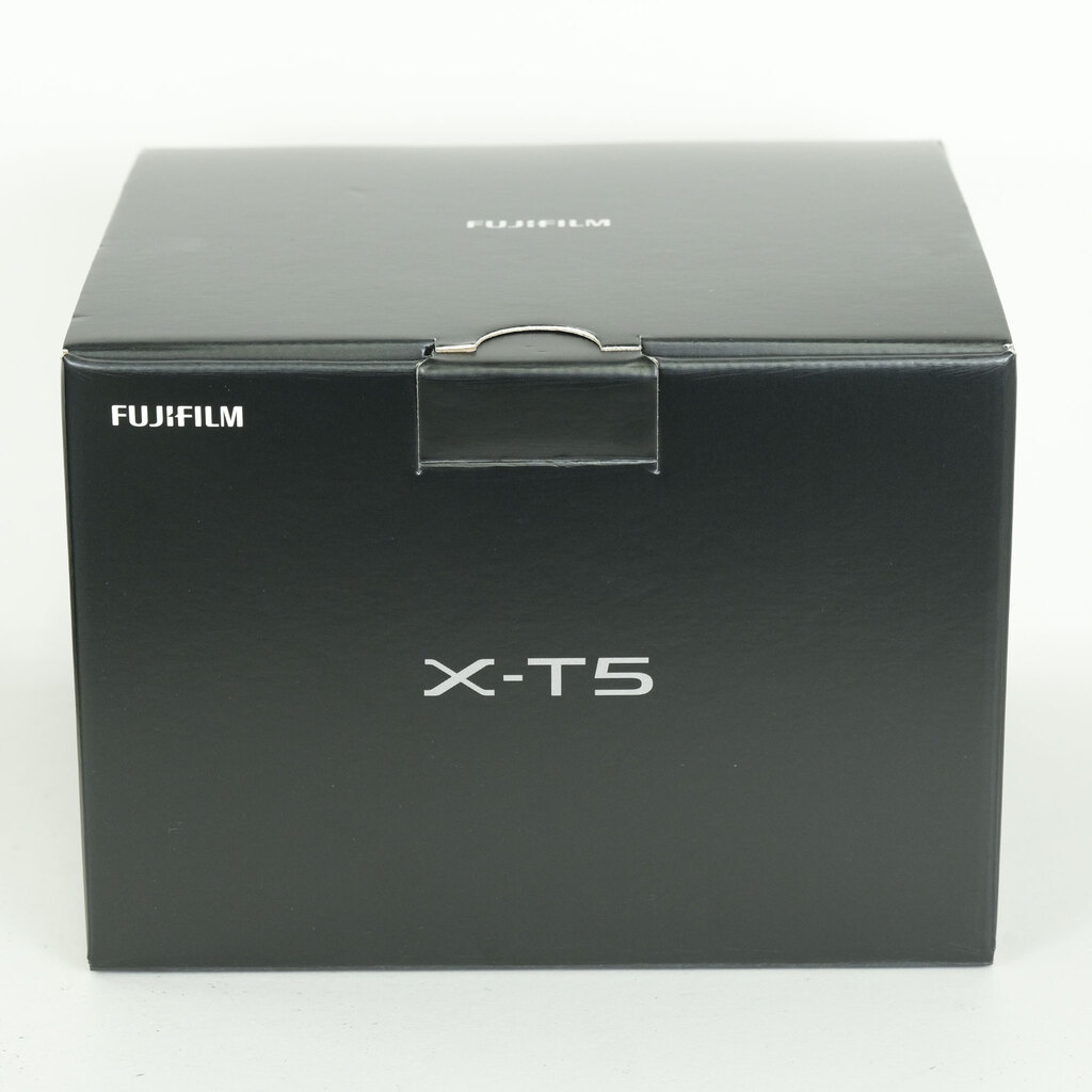 FUJIFILM X-T5