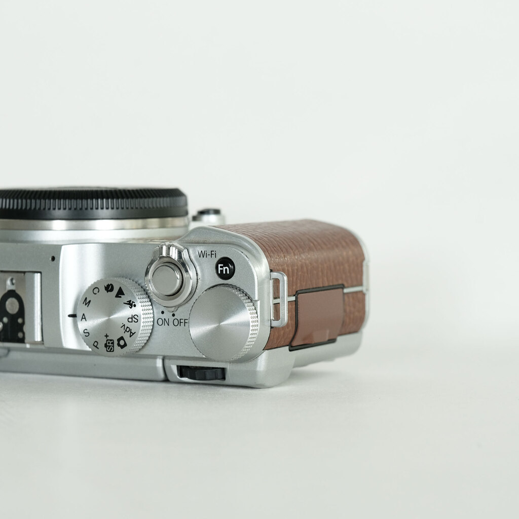 FUJIFILM X-A1 ボディ ブラウン