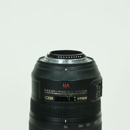 Nikon AF-S VR Zoom-Nikkor 70-300mm F4.5-5.6G IF-ED Nikon AF-S VR Zoom-Nikkor 70-300mm F4.5-5.6G IF-ED