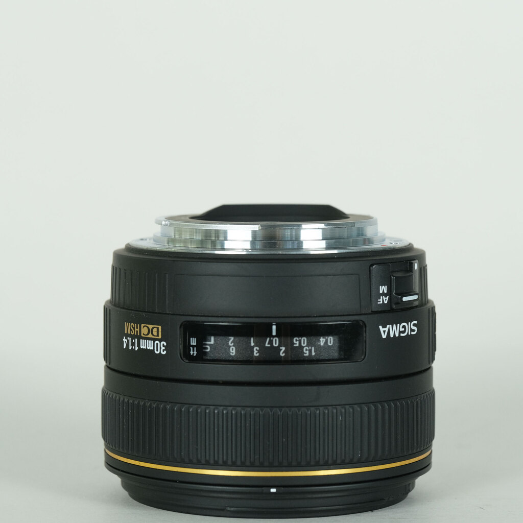 SIGMA 30mm F1.4 EX DC HSM [キヤノン用]の出品 | ONE SCENE（ワンシーン）
