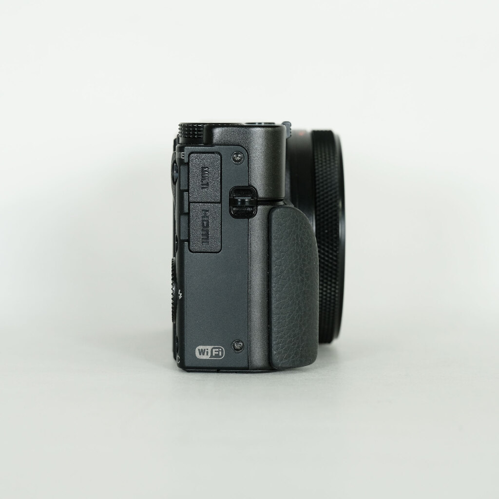 SONY Cyber-shot DSC-RX100M6