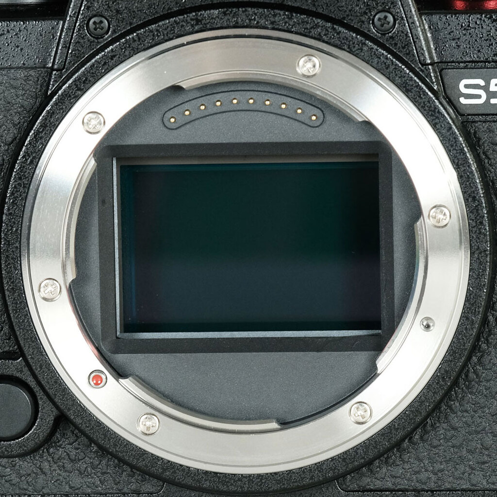 Panasonic LUMIX S5II DC-S5M2