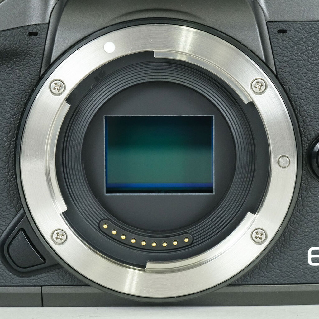 Canon EOS M5