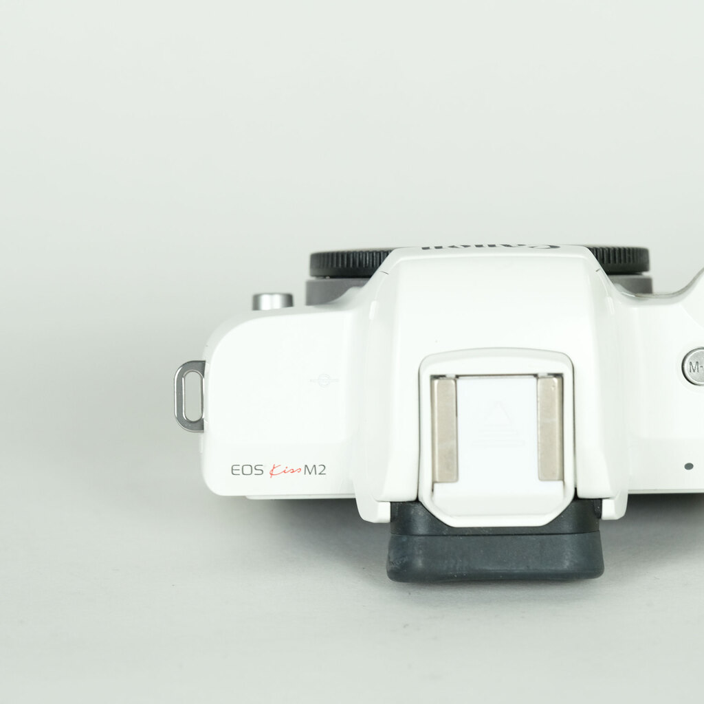 Canon EOS Kiss M2