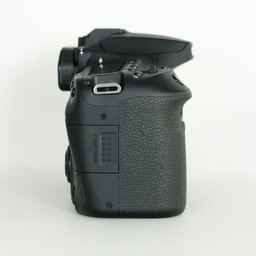 Canon EOS 90D