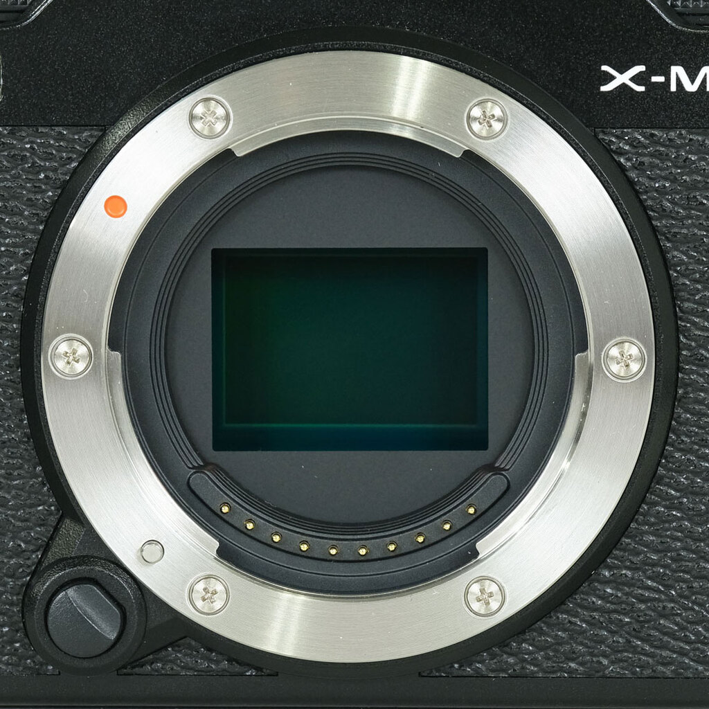 FUJIFILM X-M5