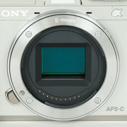 SONY α6000(ILCE-6000) SONY α6000(ILCE-6000)