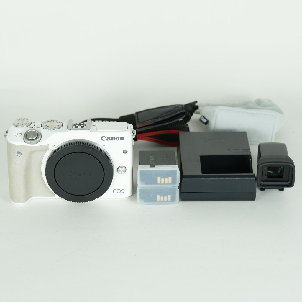 Canon EOS M3 レンズ3本含む一式フルセット【ボディ本体のみジャンク】 Canon EOS M3 ボディ ホワイトの出品 | ONE SCENE（ワンシーン）