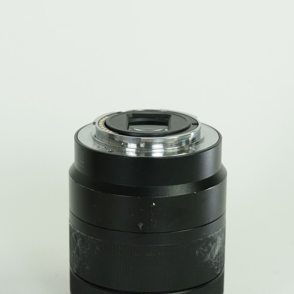 SONY Vario-Tessar T＊ E 16-70mm F4 ZA OSS SEL1670Z