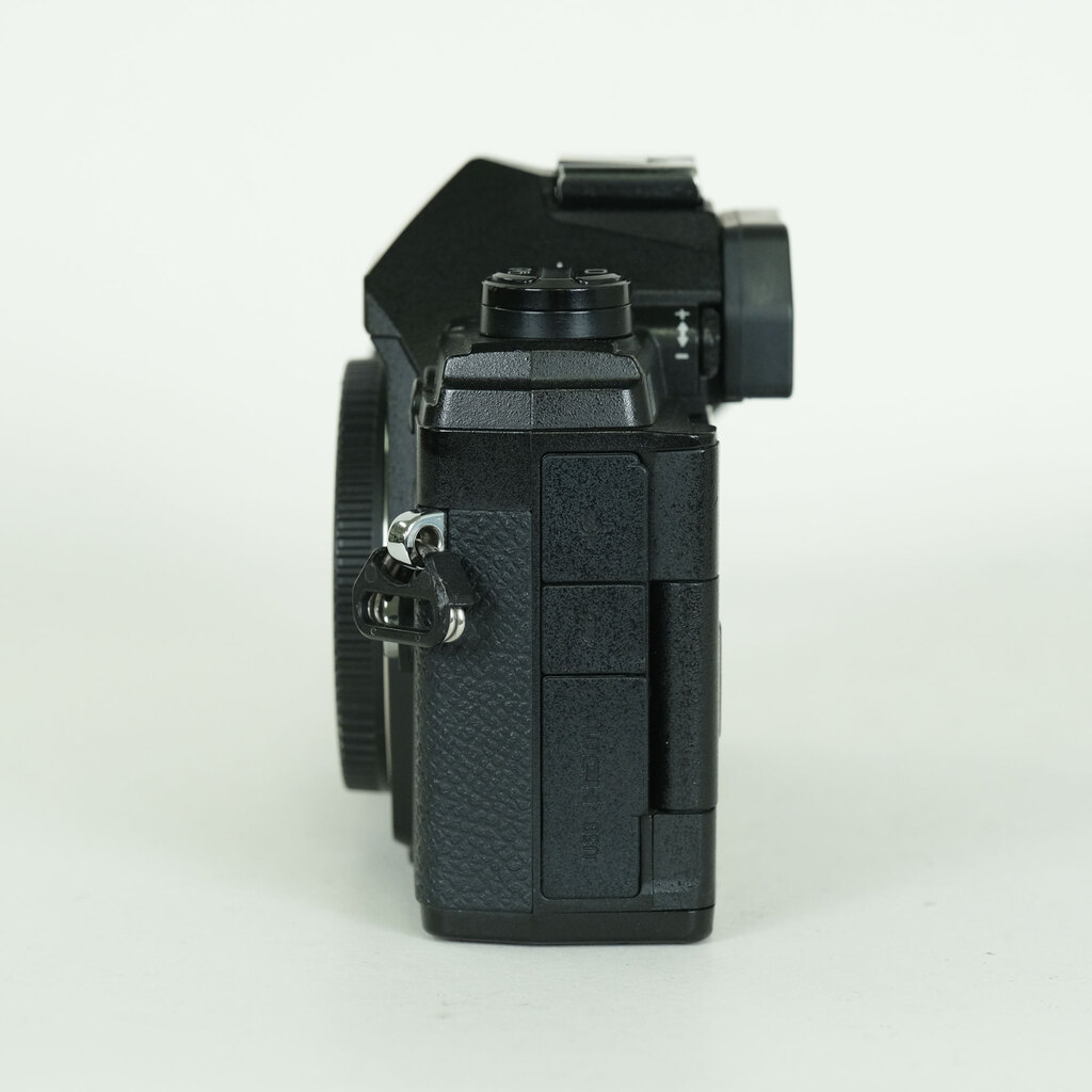 OLYMPUS OM-D E-M5 Mark III