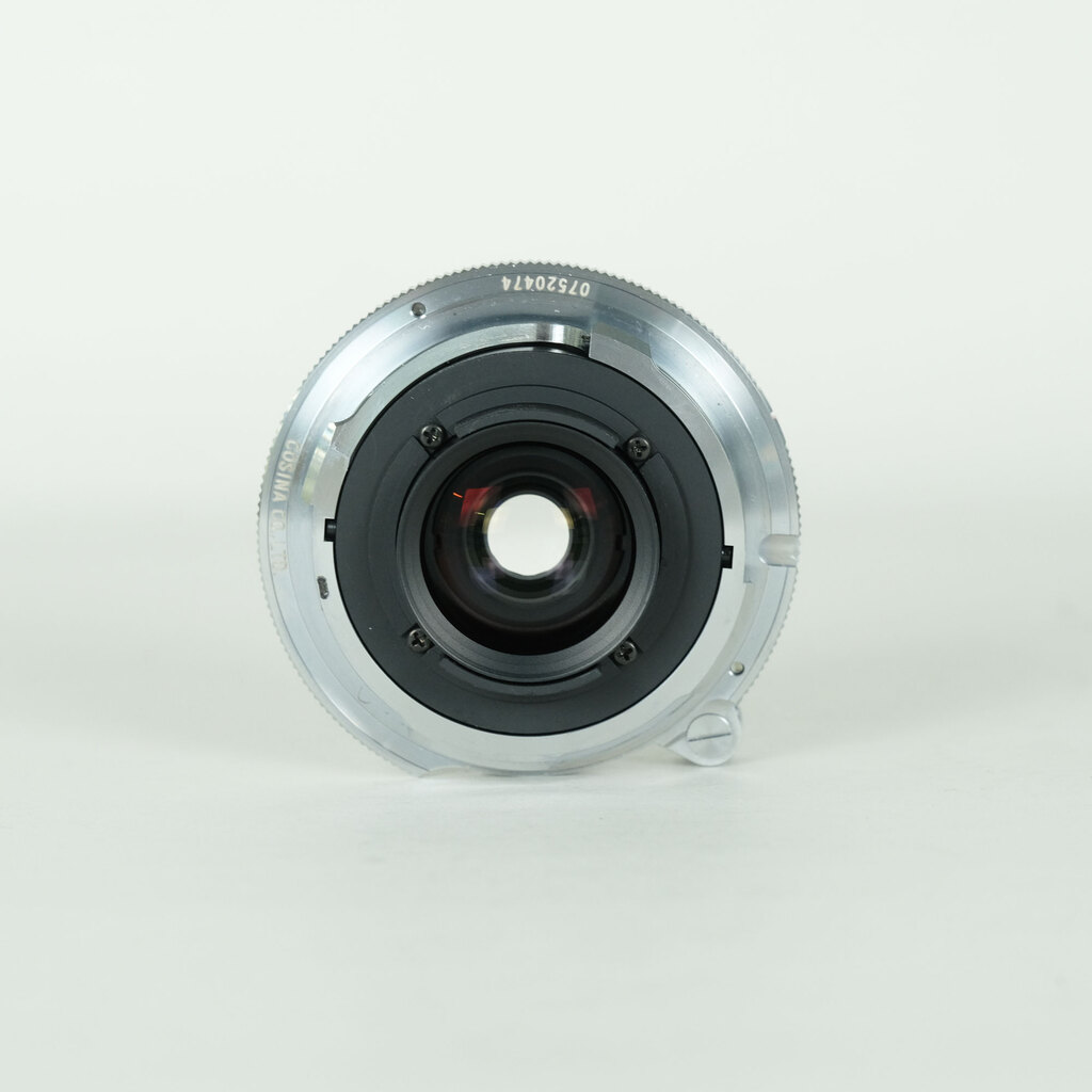コシナ フォクトレンダー COLOR-SKOPAR 35mm F3.5 Aspherical VM シルバー コシナ フォクトレンダー COLOR-SKOPAR 35mm F3.5 Aspherical VM シルバー