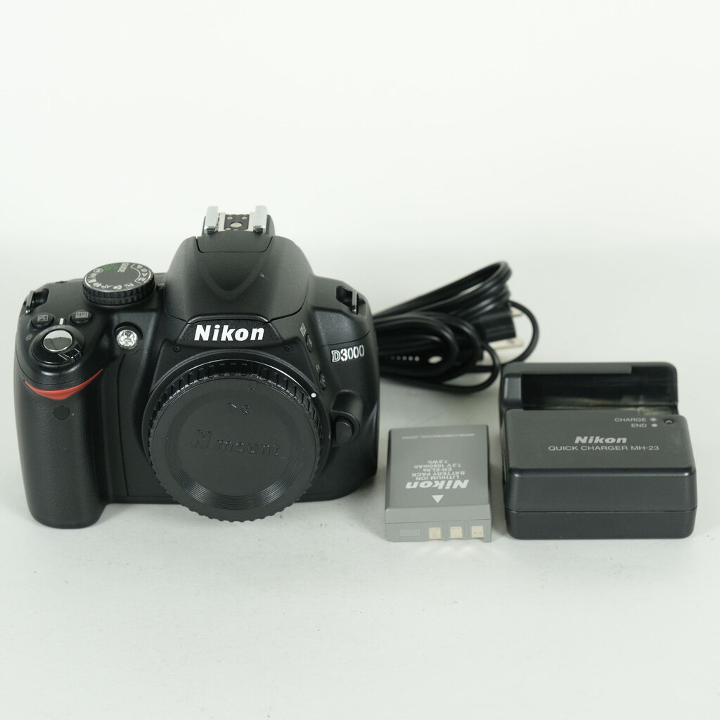 Nikon D3000 ボディの出品 | ONE SCENE（ワンシーン）