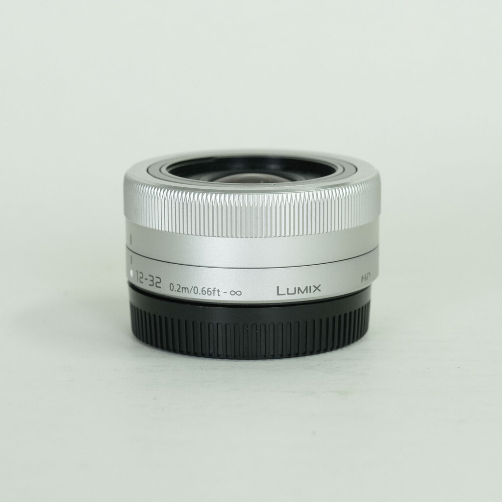 Panasonic LUMIX G VARIO 12-32mm / F3.5-5.6 ASPH. / MEGA O.I.S.