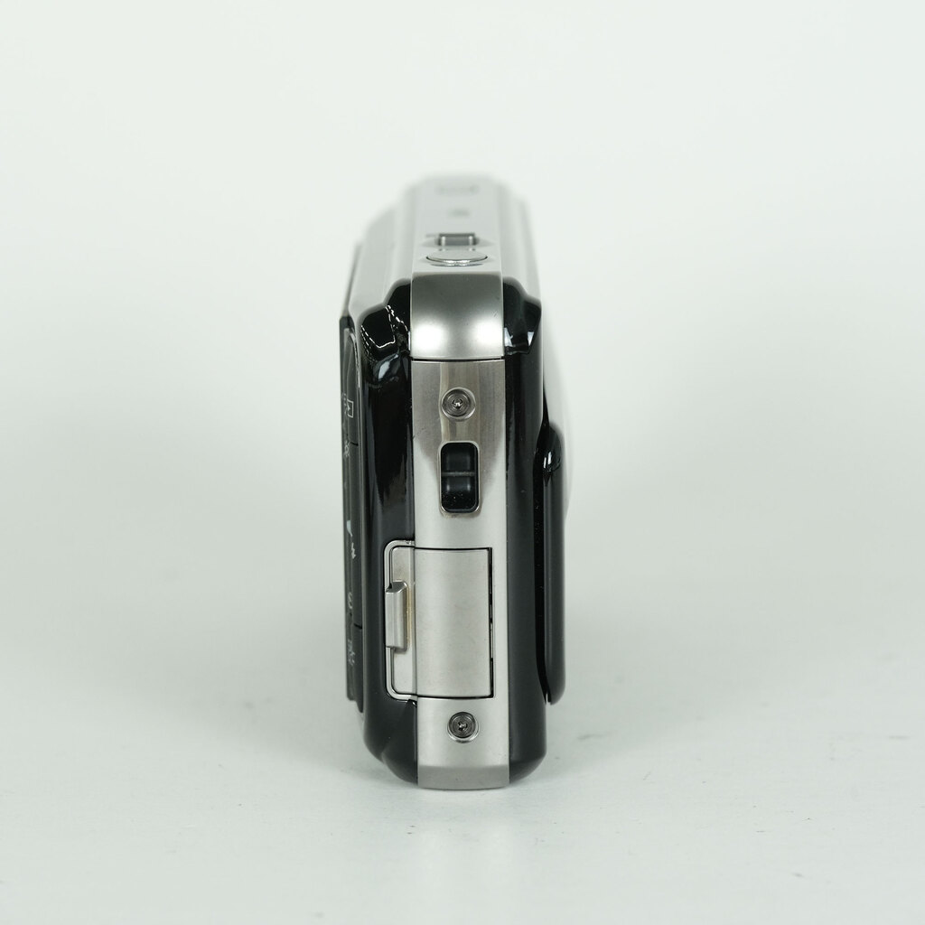 FUJIFILM FinePix REAL 3D W1の出品 | ONE SCENE（ワンシーン）