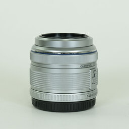 OLYMPUS M.ZUIKO DIGITAL 14-42mm F3.5-5.6IIR シルバー