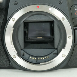 Canon EOS Kiss X10i