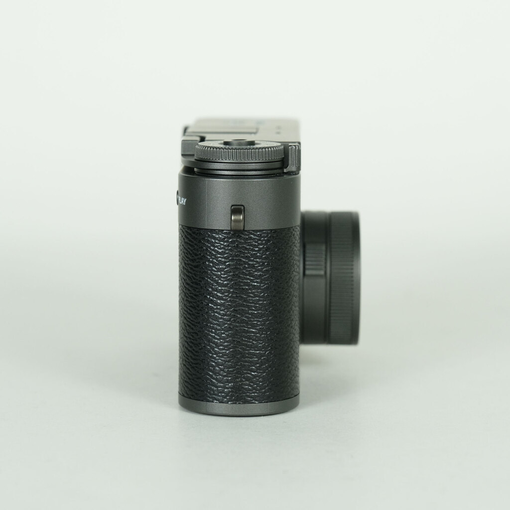 FUJIFILM X half X-HF1 [�`���R�[���V���o�[]