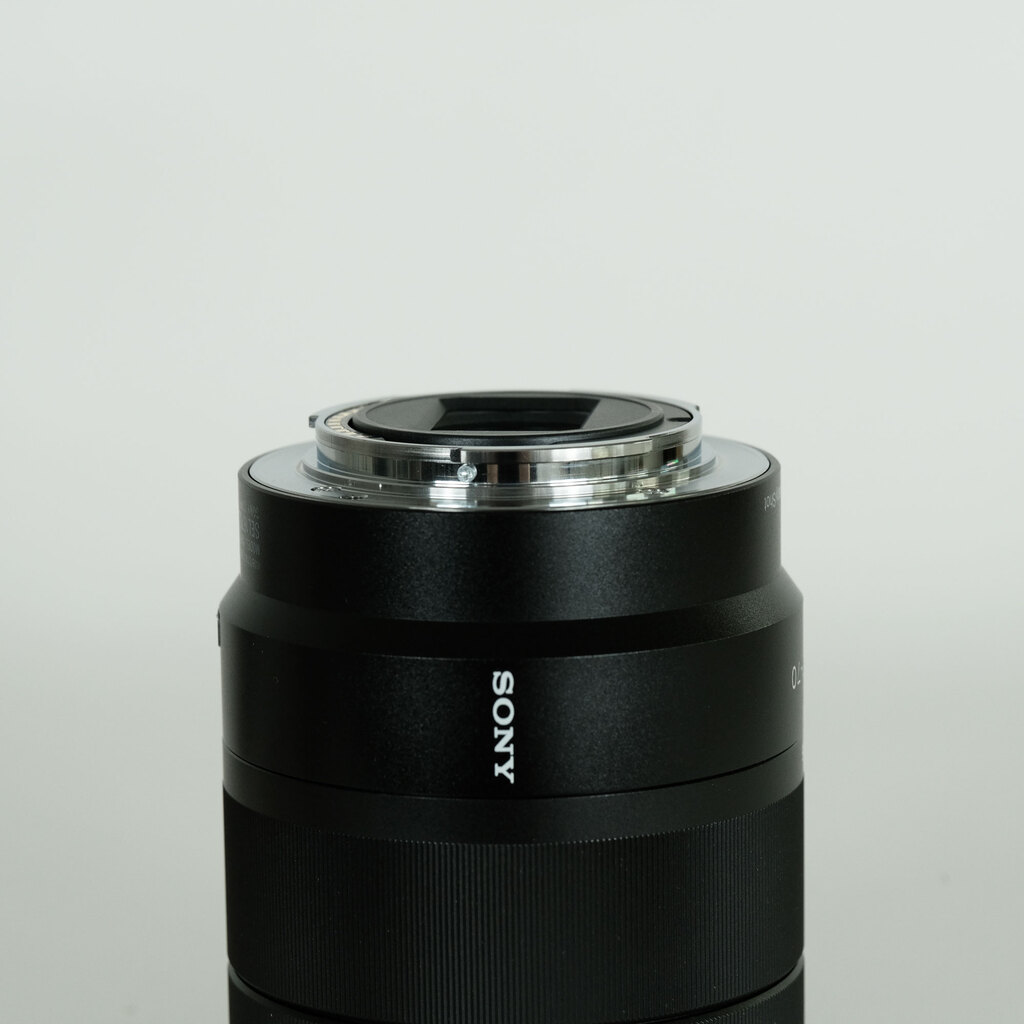 SONY Vario-Tessar T* E 16-70mm F4 ZA OSS SEL1670Z SONY Vario-Tessar T* E 16-70mm F4 ZA OSS SEL1670Z