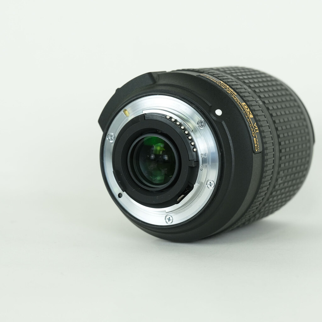 Nikon AF-S DX NIKKOR 18-140mm F3.5-5.6G ED VR
