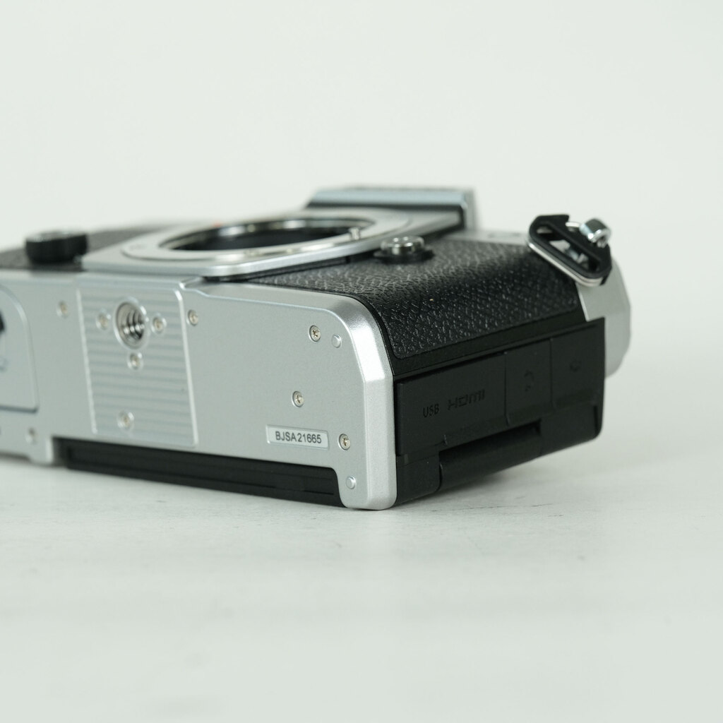 OM SYSTEM OM-3の出品 | ONE SCENE（ワンシーン）