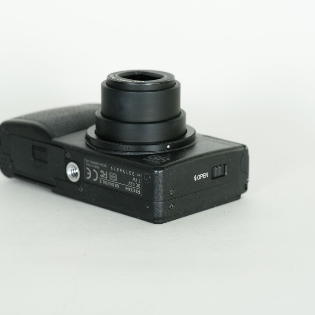 RICOH GR DIGITAL II