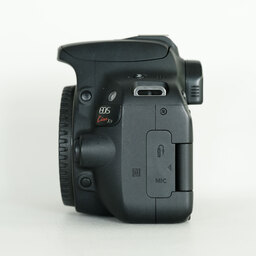 Canon EOS Kiss X9