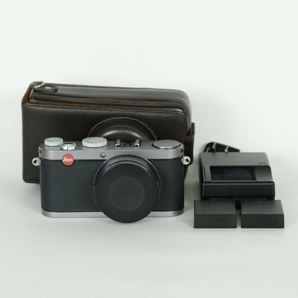 LEICA X1 スチールグレーの出品 | ONE SCENE（ワンシーン）
