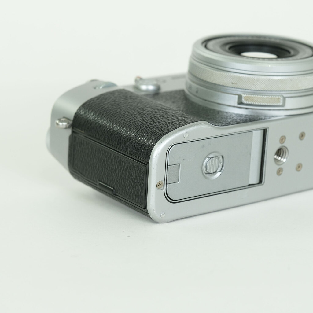 FUJIFILM X100V シルバー FUJIFILM X100V シルバー