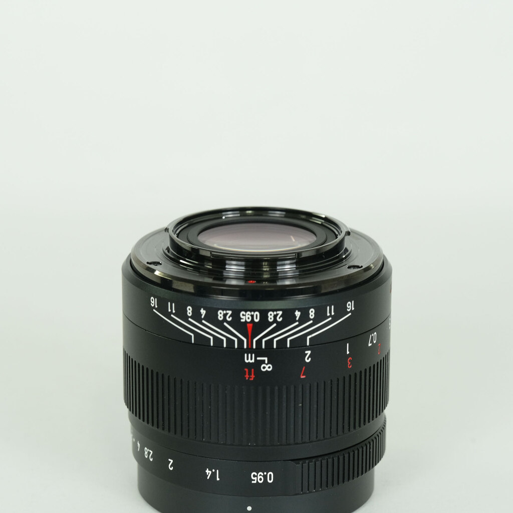 七工匠 7Artisans 35mm F0.95 (フジフイルムX用) ブラック