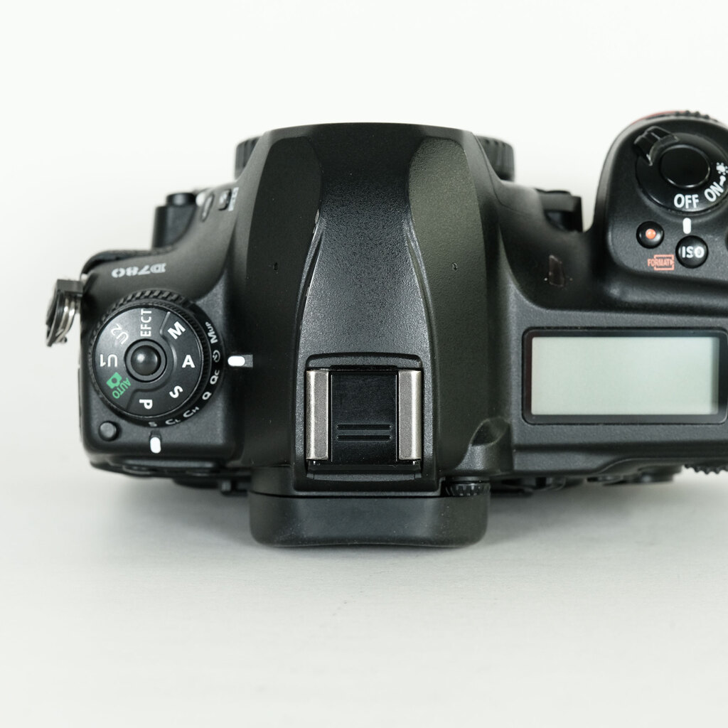 Nikon D780