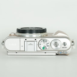 OLYMPUS PEN E-PL9