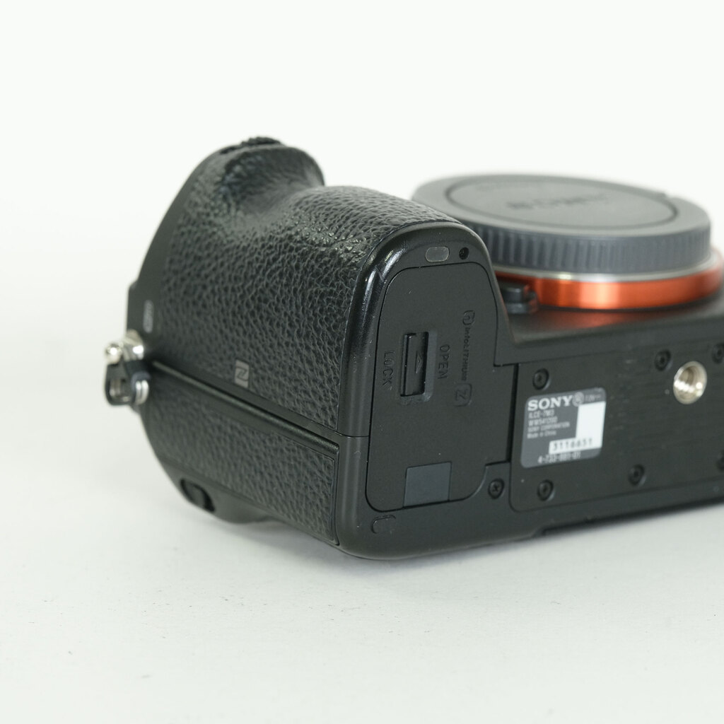 SONY α7 III(ILCE-7M3) SONY α7 III(ILCE-7M3)