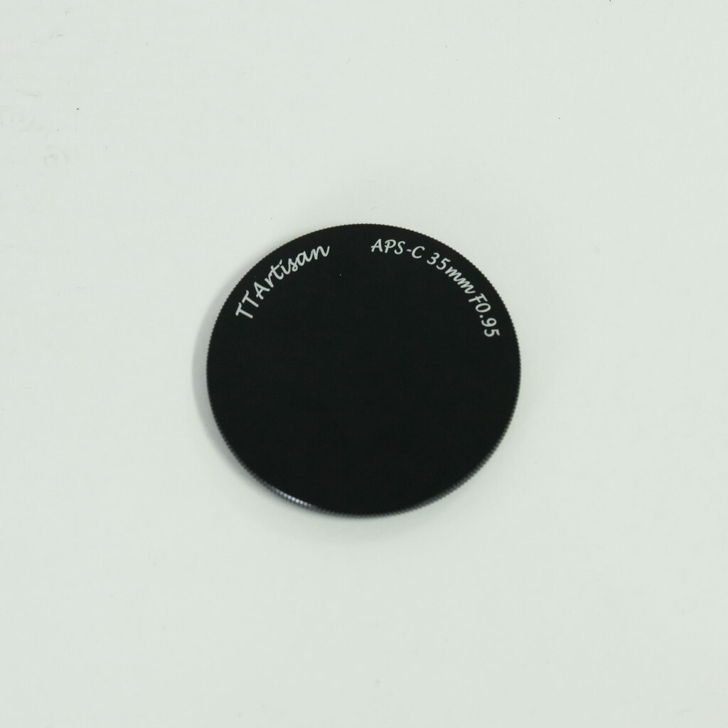 銘匠光学 TTArtisan 35mm F0.95 C (フジフイルムX用) ブラック×シルバー