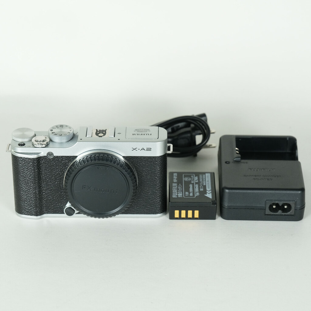 FUJIFILM X-A2 ボディ シルバーの出品 | ONE SCENE（ワンシーン）