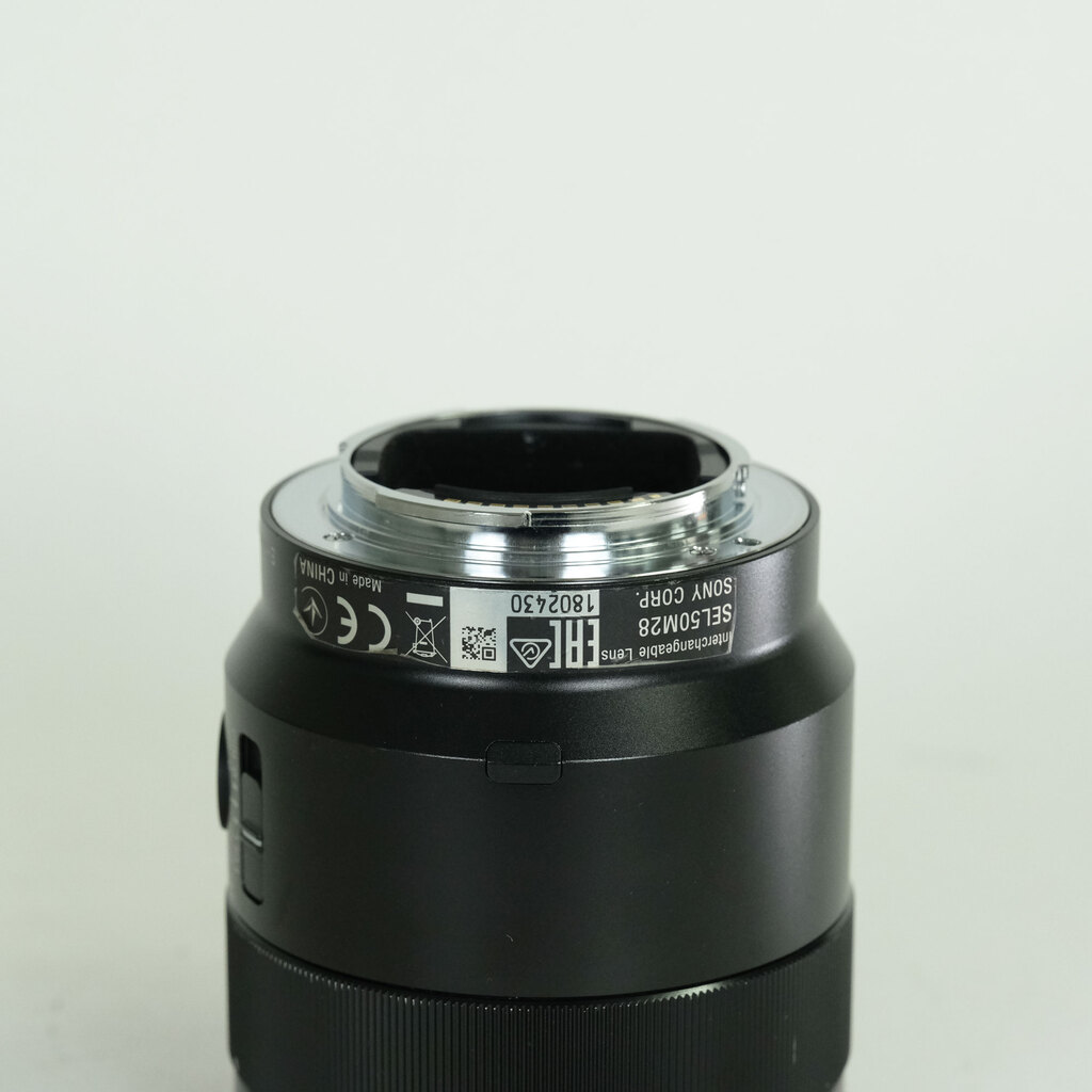 SONY FE 50mm F2.8 Macro SEL50M28 SONY FE 50mm F2.8 Macro SEL50M28