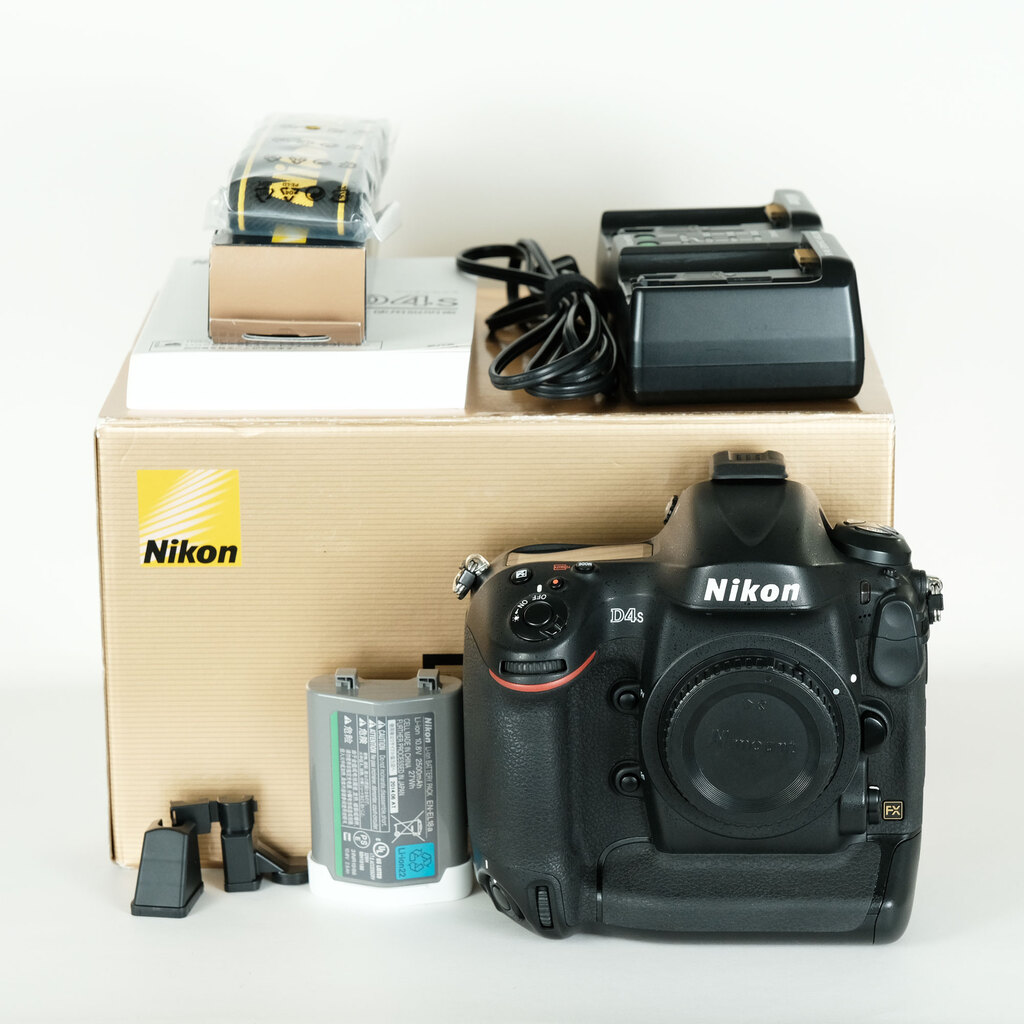 Nikon D4S