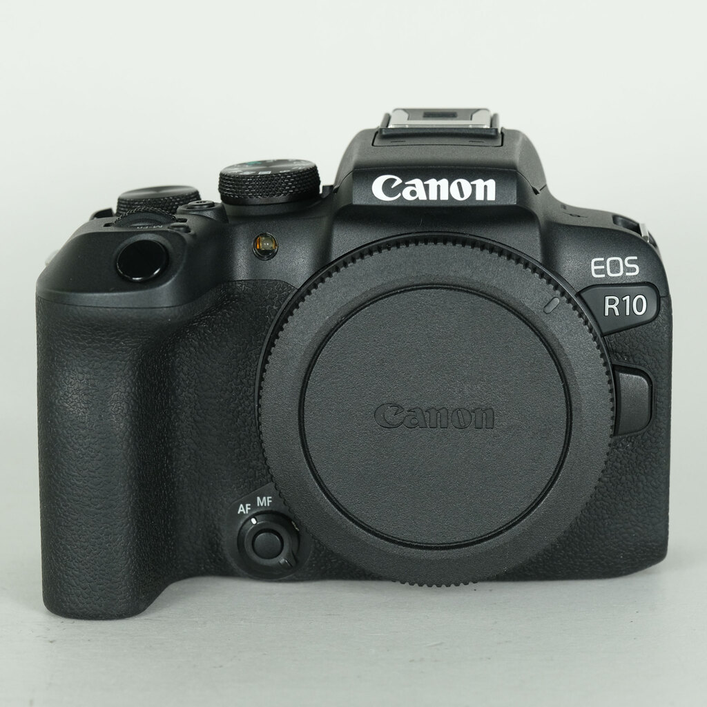 Canon EOS R10 [�{�f�B]