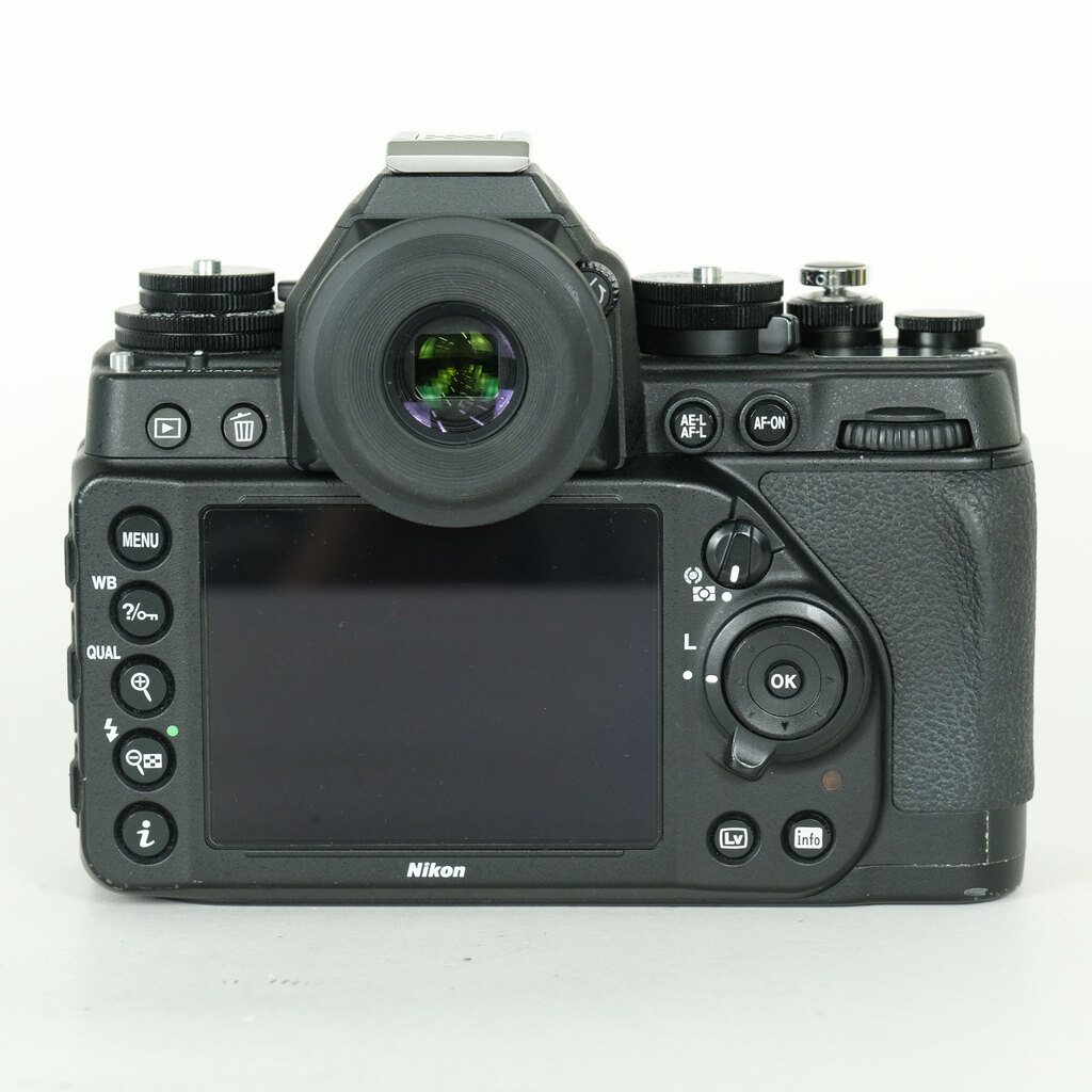 Nikon Df [�{�f�B �u���b�N]