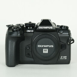 OLYMPUS OM-D E-M1 Mark III