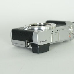 Panasonic LUMIX DMC-GX7MK2 ボディ シルバー