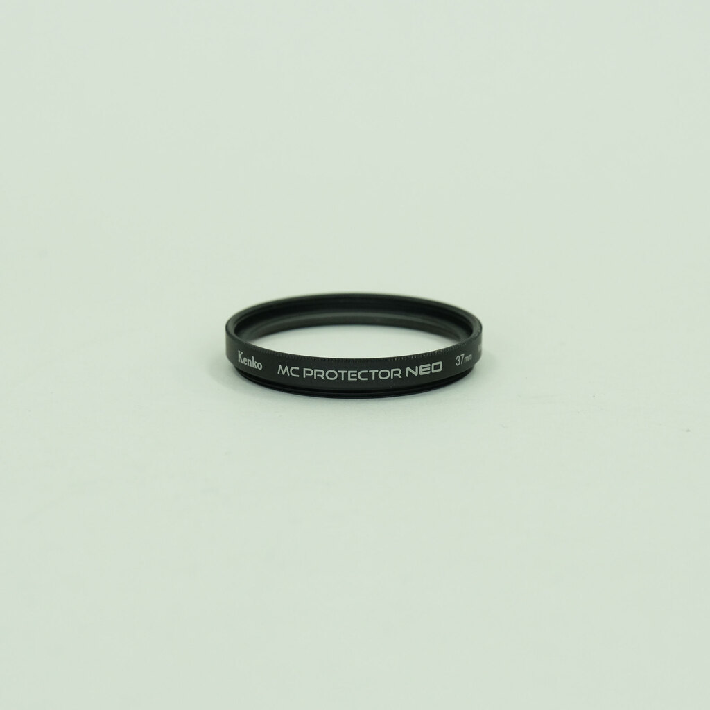 Panasonic LUMIX G VARIO 12-32mm / F3.5-5.6 ASPH. / MEGA O.I.S. Panasonic LUMIX G VARIO 12-32mm / F3.5-5.6 ASPH. / MEGA O.I.S.
