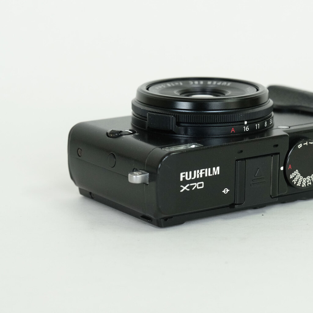FUJIFILM X70 ブラック